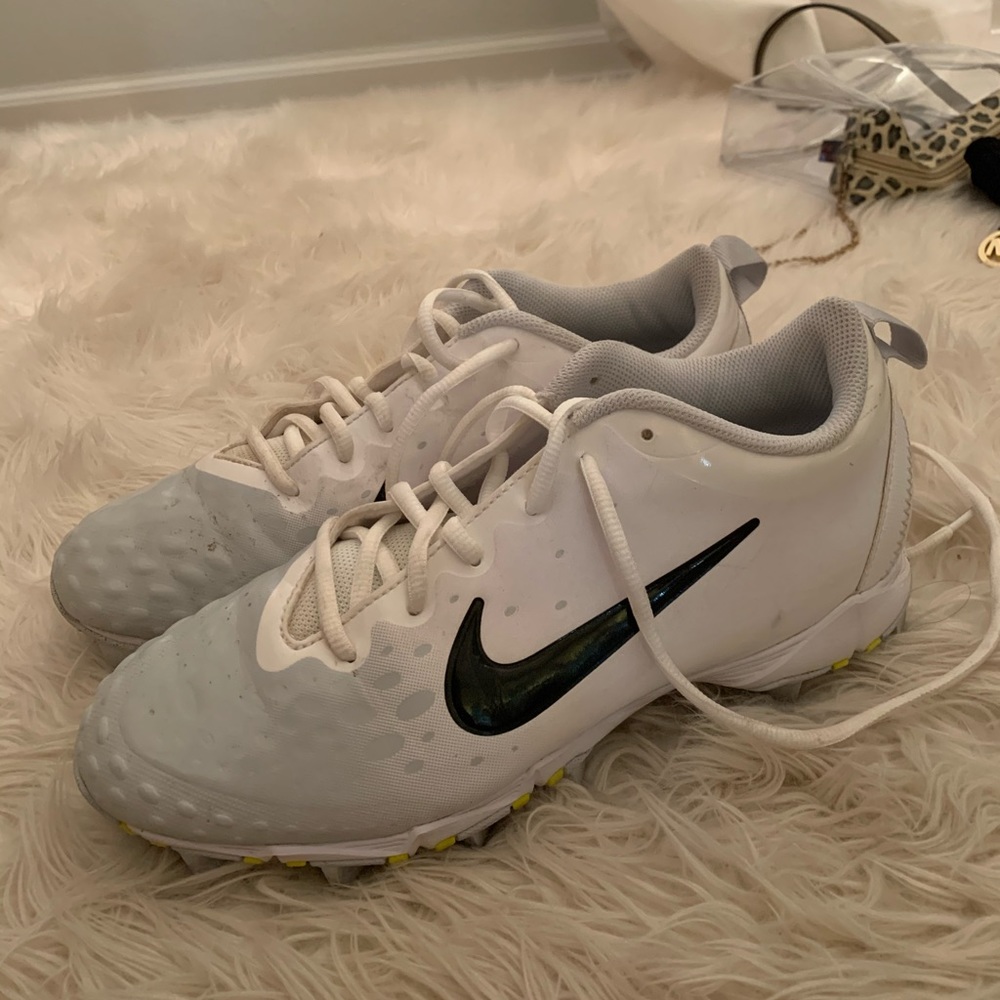 Gently worn Softball Cleats Size 9